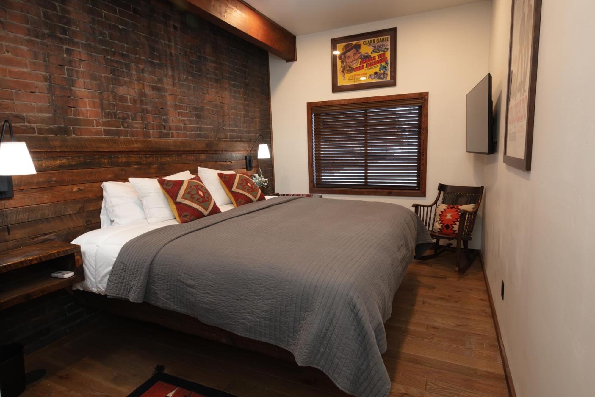 The Frenchman Suites Silverton Bagian luar foto