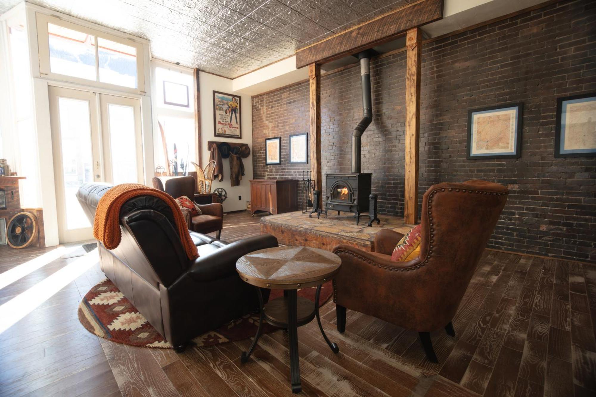 The Frenchman Suites Silverton Bagian luar foto
