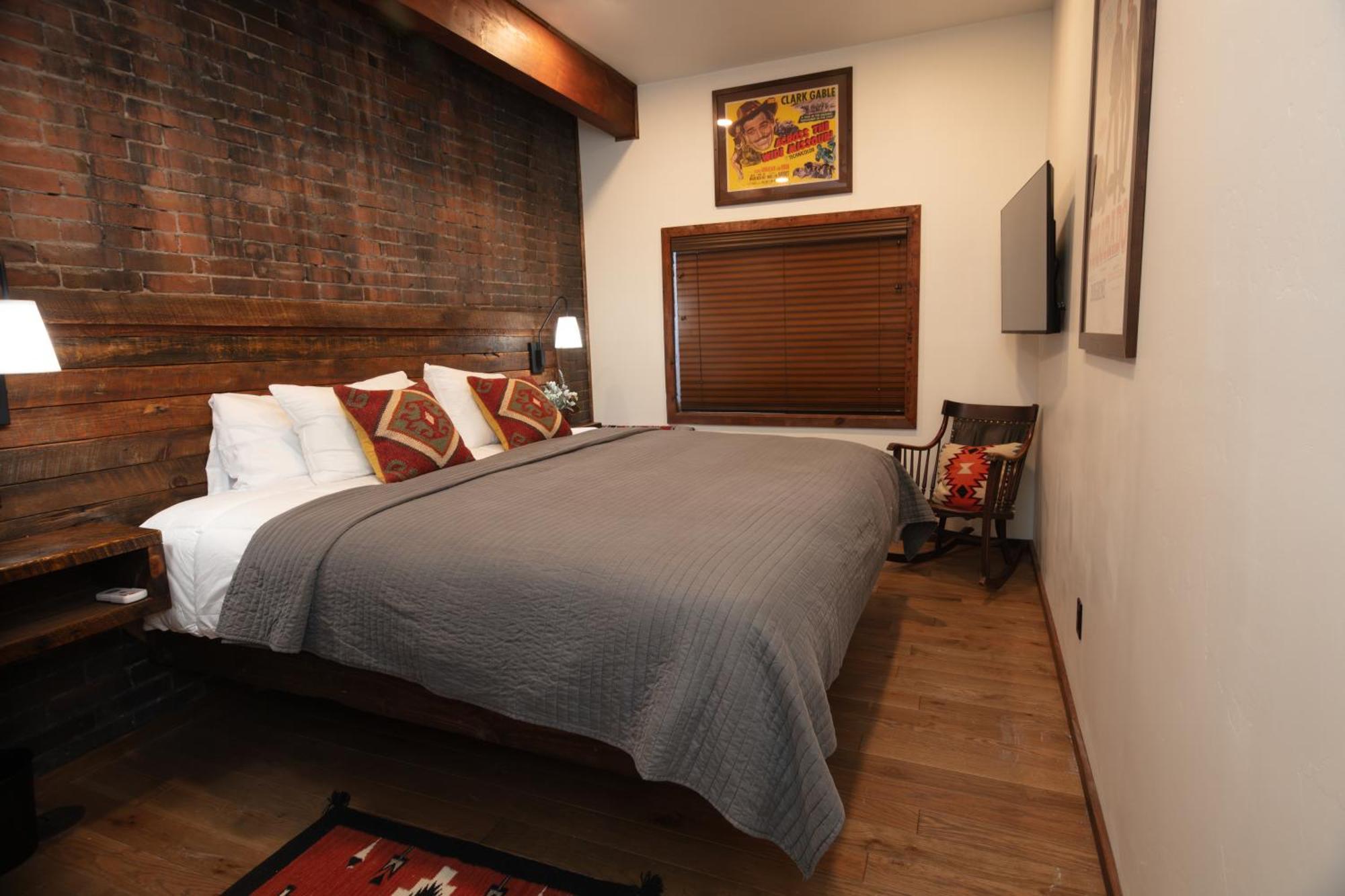 The Frenchman Suites Silverton Bagian luar foto
