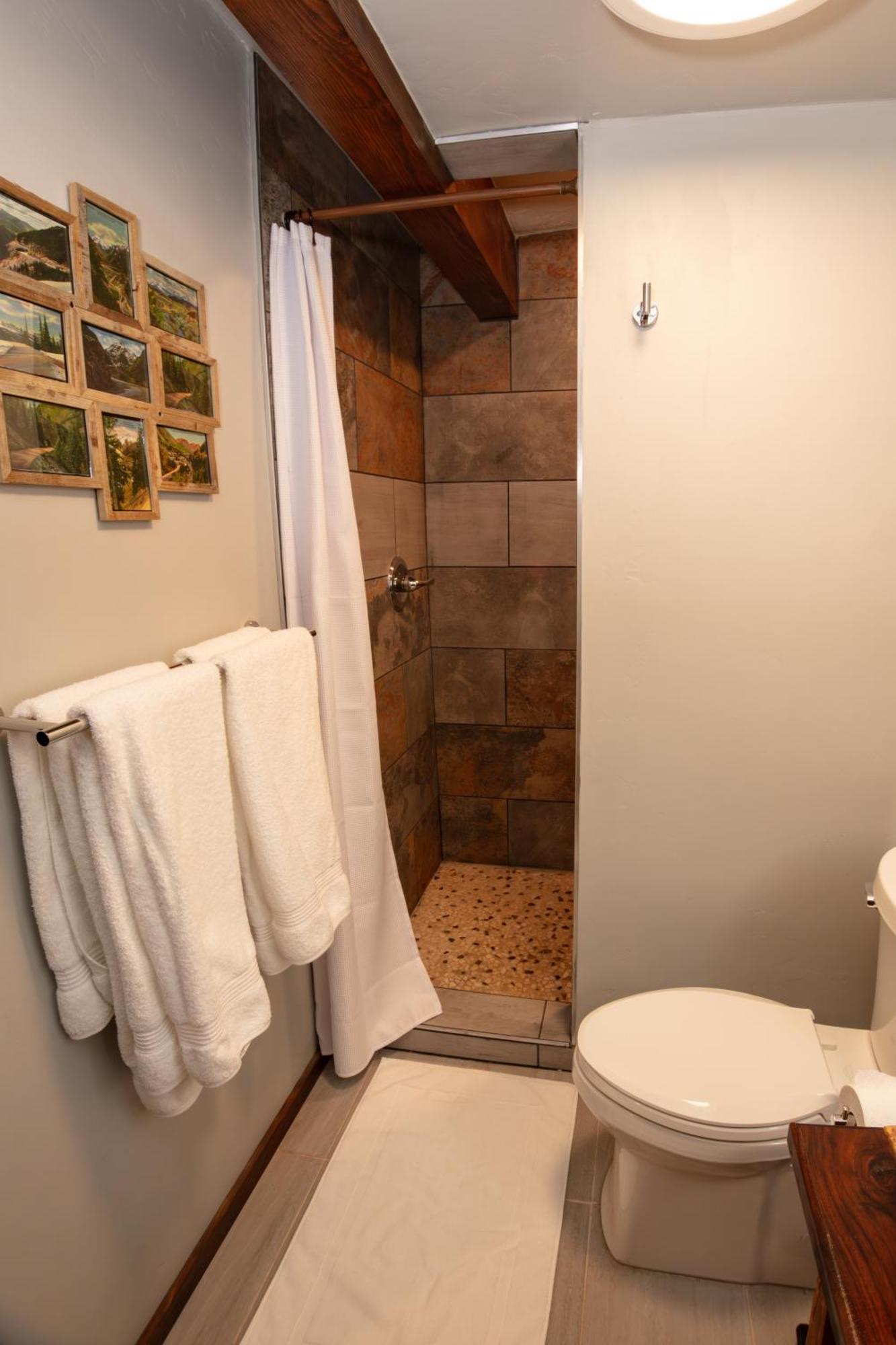 The Frenchman Suites Silverton Bagian luar foto