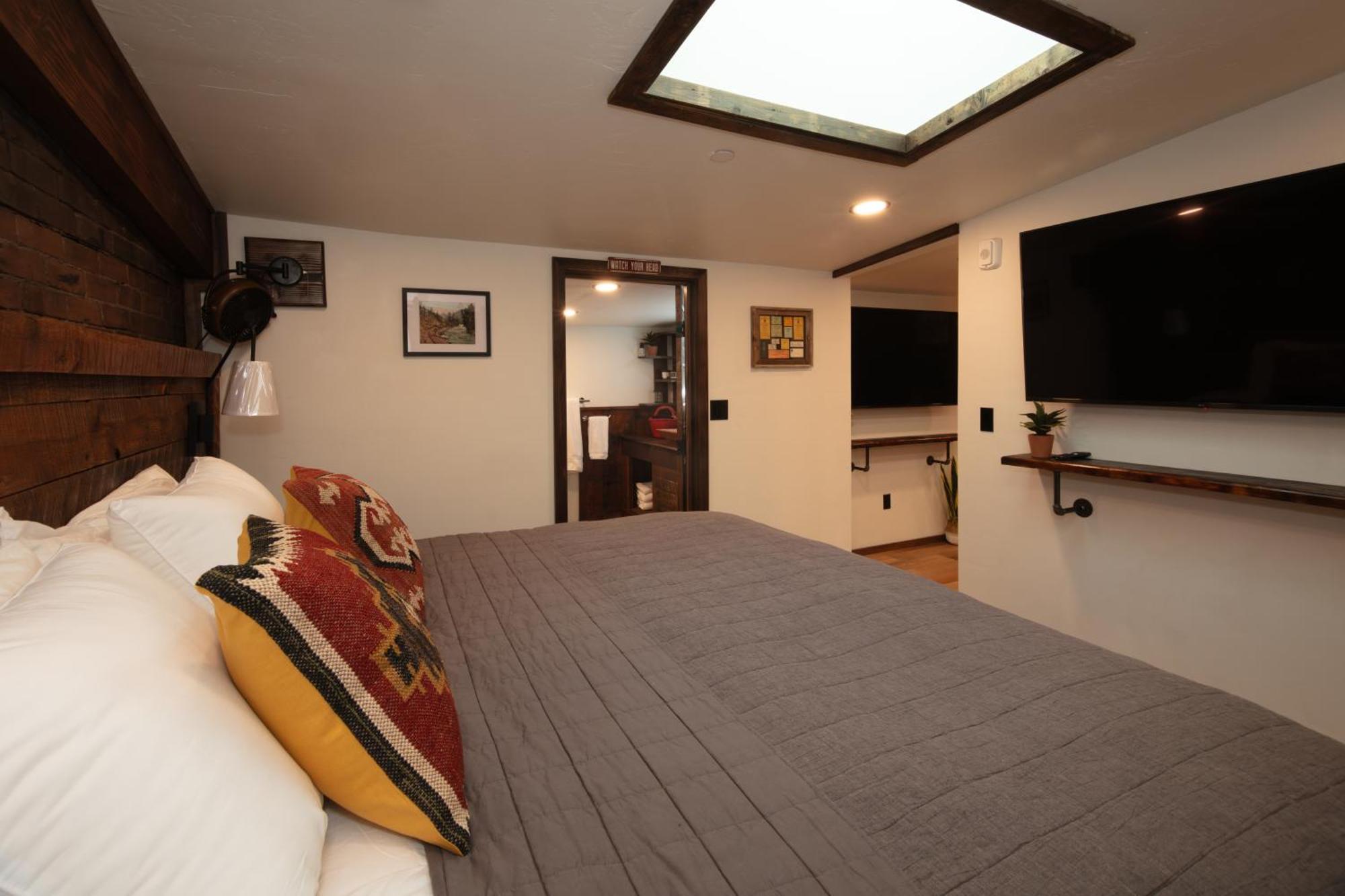 The Frenchman Suites Silverton Bagian luar foto