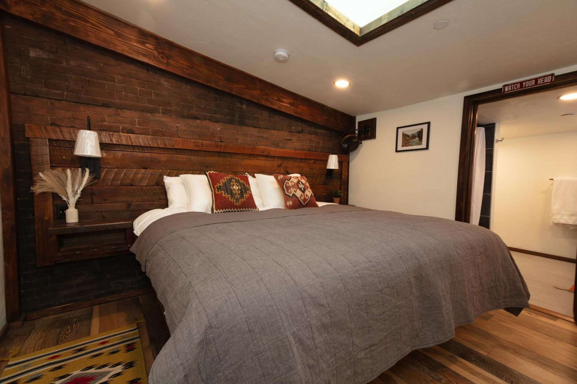 The Frenchman Suites Silverton Bagian luar foto