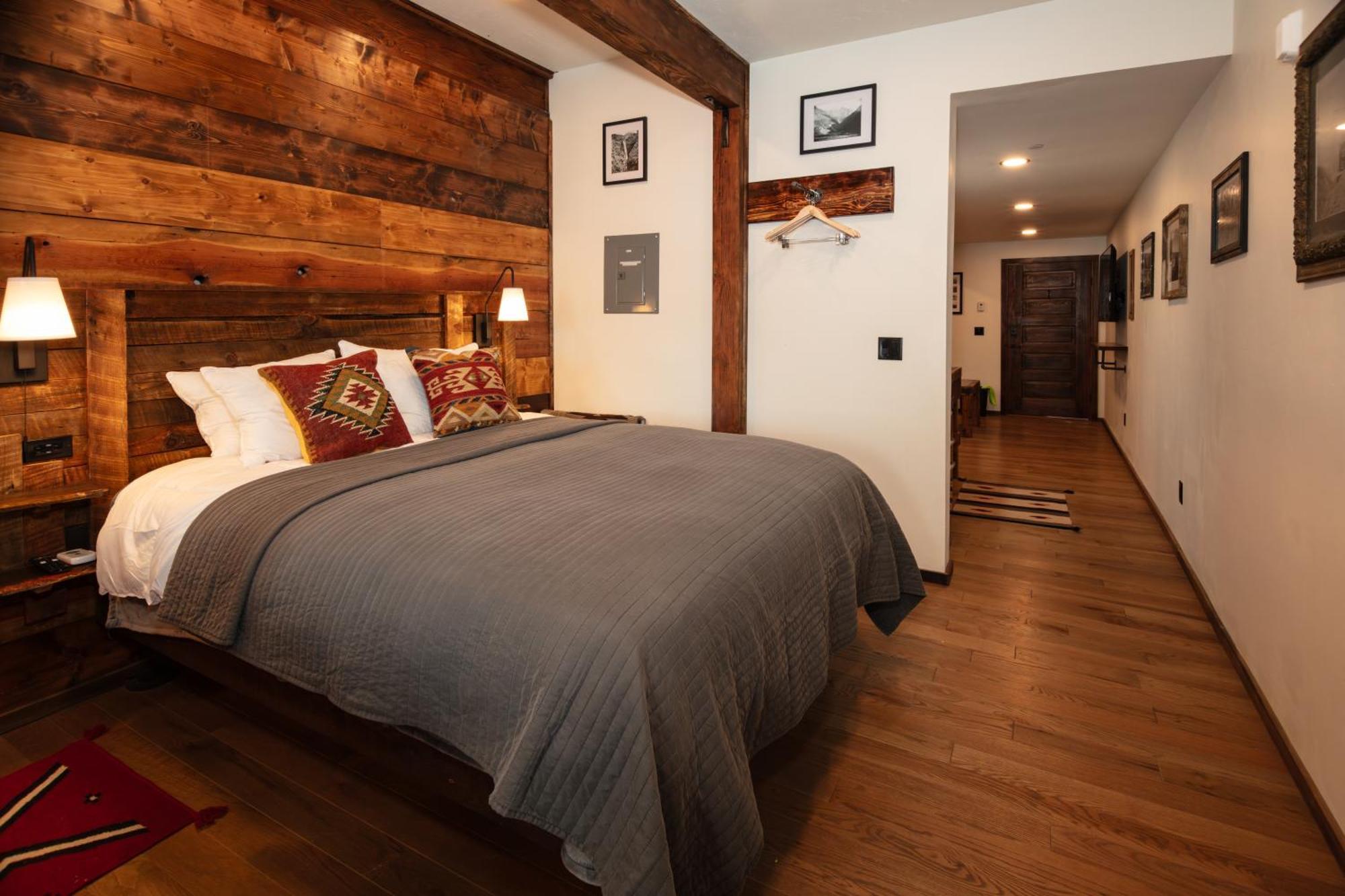 The Frenchman Suites Silverton Bagian luar foto